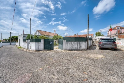 Moradia T3 para Venda em Aveiras de Baixo