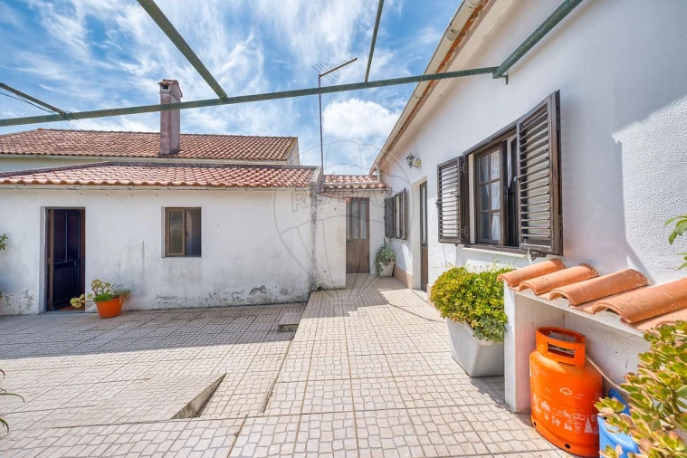 Moradia T3 para Venda em Aveiras de Baixo Foto 37