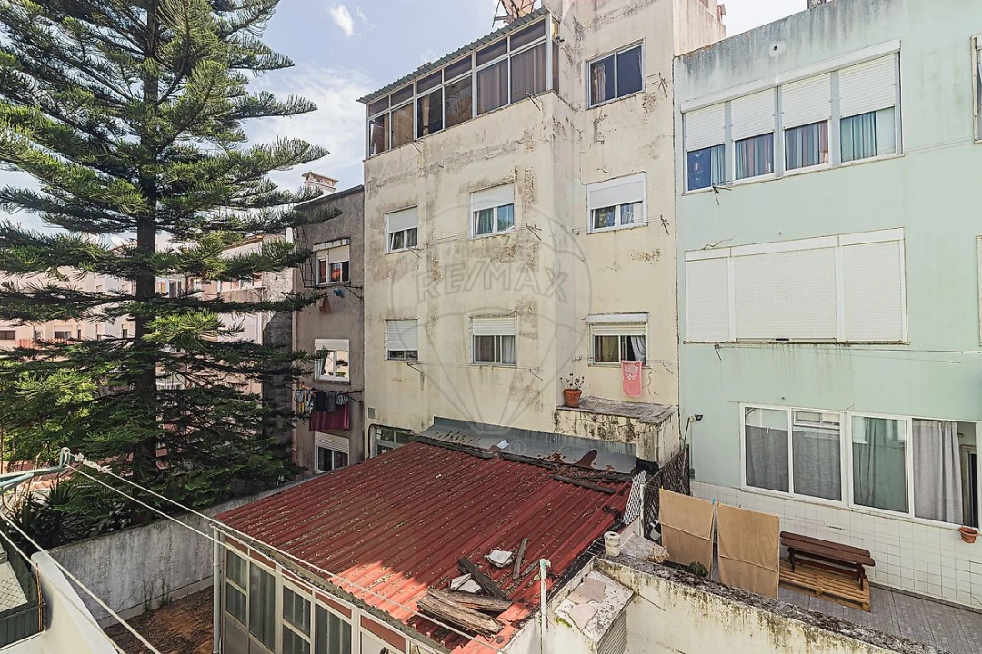 Apartamento T2 para Venda em Venteira Foto 4
