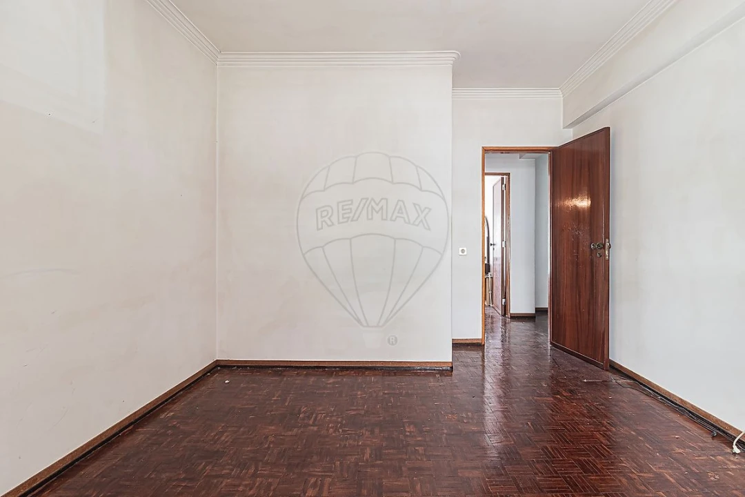 Apartamento T2 para Venda em Venteira Foto 6