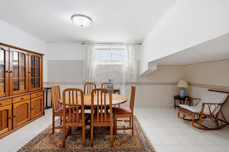 Apartamento T2 para Venda em Rio de Mouro Foto 13