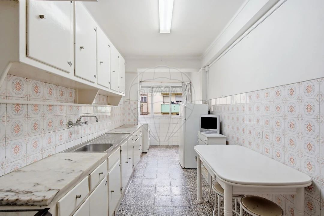 Apartamento T2 para Venda em Rio de Mouro Foto 17