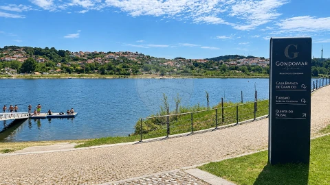Terreno para Venda em Gondomar (São Cosme), Valbom e Jovim