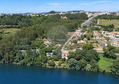 Terreno para Venda em Gondomar (São Cosme), Valbom e Jovim