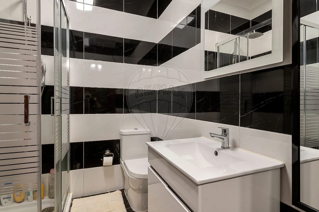 Apartamento T2 para Venda em Pinhal Novo Foto 9