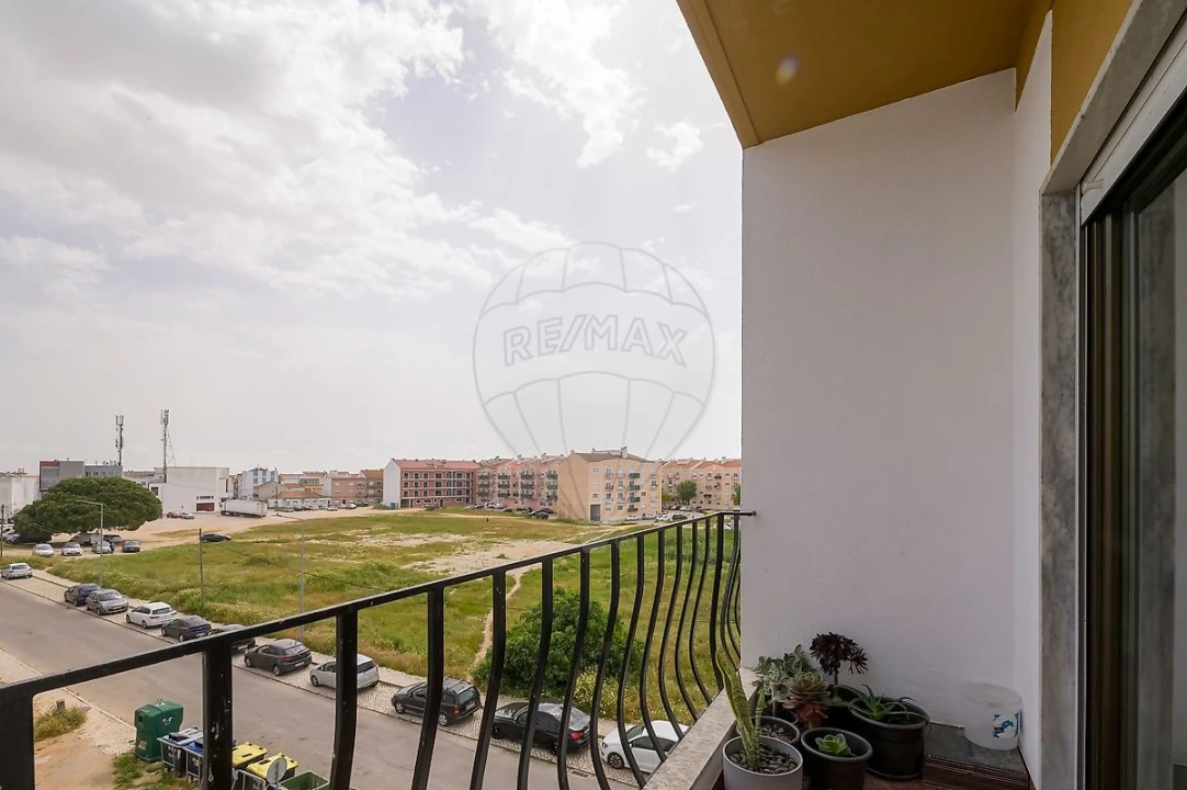 Apartamento T2 para Venda em Pinhal Novo Foto 13