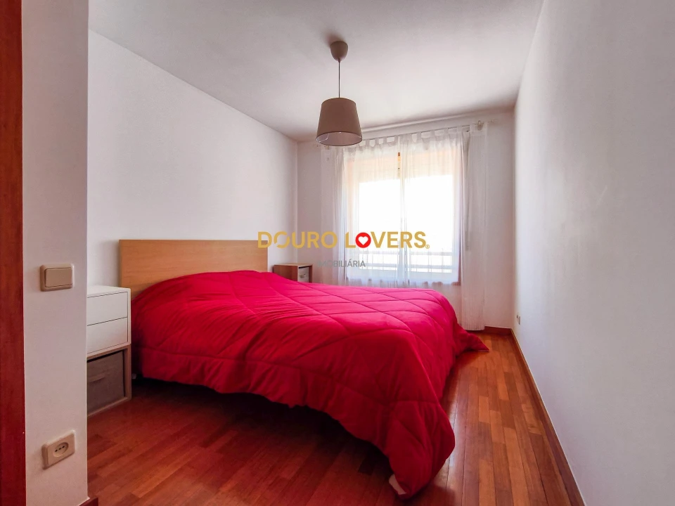 Apartamento T2 para Venda em Ramalde Foto 24