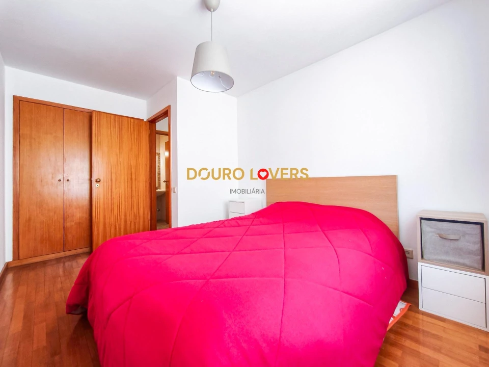 Apartamento T2 para Venda em Ramalde Foto 25
