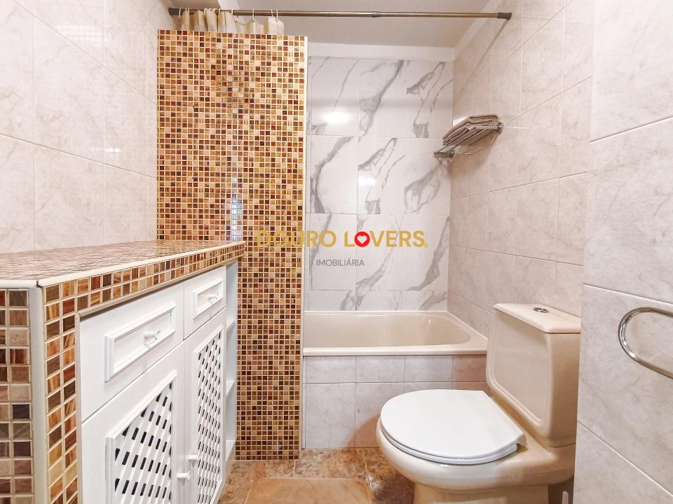 Apartamento T2 para Venda em Ramalde Foto 18