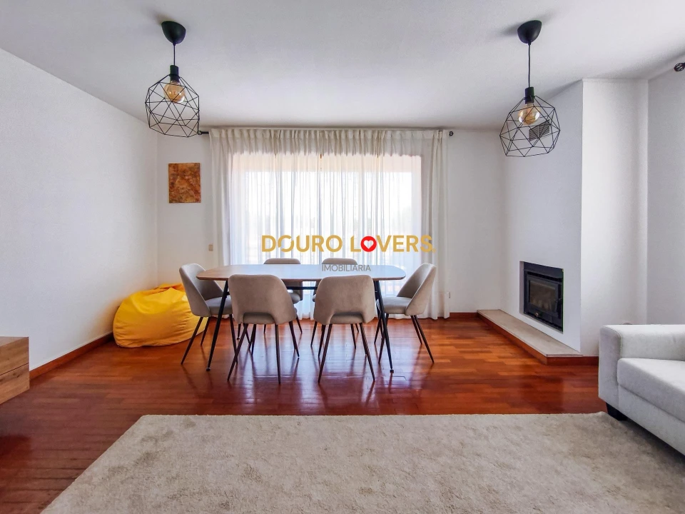 Apartamento T2 para Venda em Ramalde Foto 2