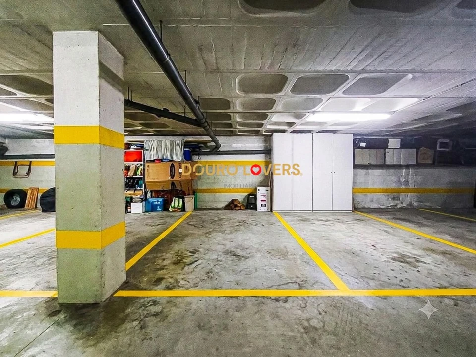 Apartamento T2 para Venda em Ramalde Foto 27