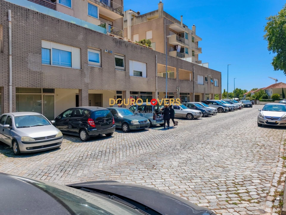Apartamento T2 para Venda em Ramalde Foto 30