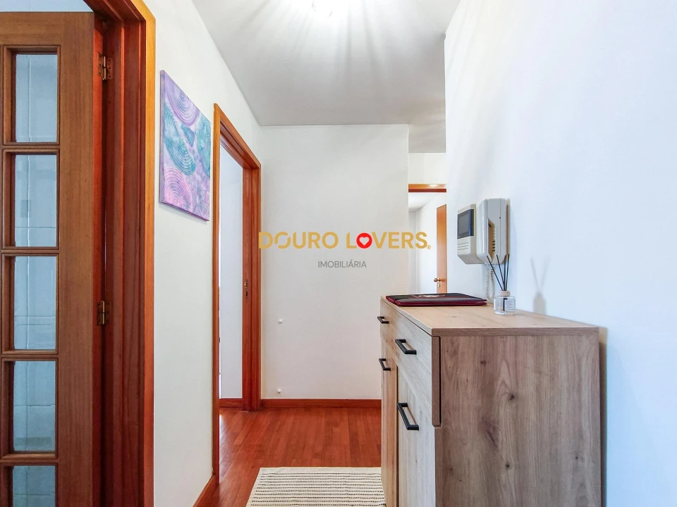 Apartamento T2 para Venda em Ramalde Foto 5