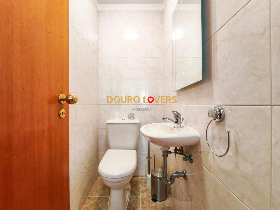 Apartamento T2 para Venda em Ramalde Foto 20