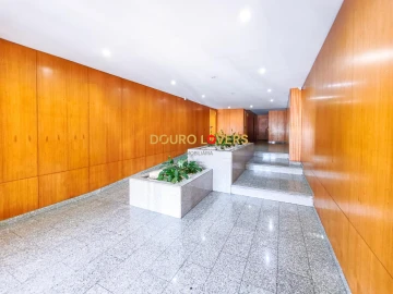 Apartamento T2 para Venda em Ramalde