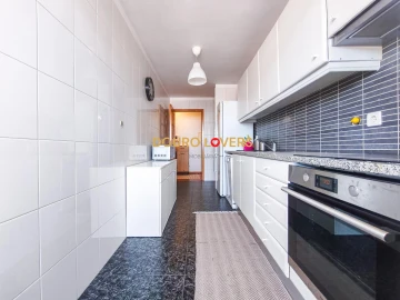 Apartamento T2 para Venda em Ramalde