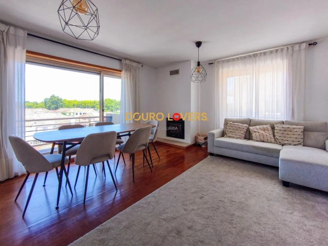 Apartamento T2 para Venda em Ramalde Foto 13
