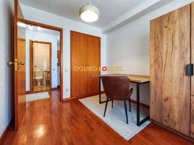 Apartamento T2 para Venda em Ramalde Foto 24