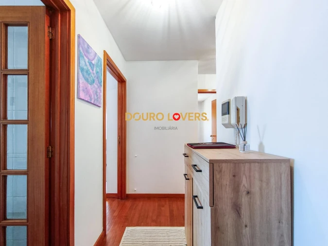 Apartamento T2 para Venda em Ramalde Foto 5