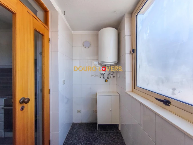 Apartamento T2 para Venda em Ramalde Foto 7