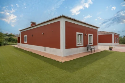 Moradia T4 para Venda em Alcanhões