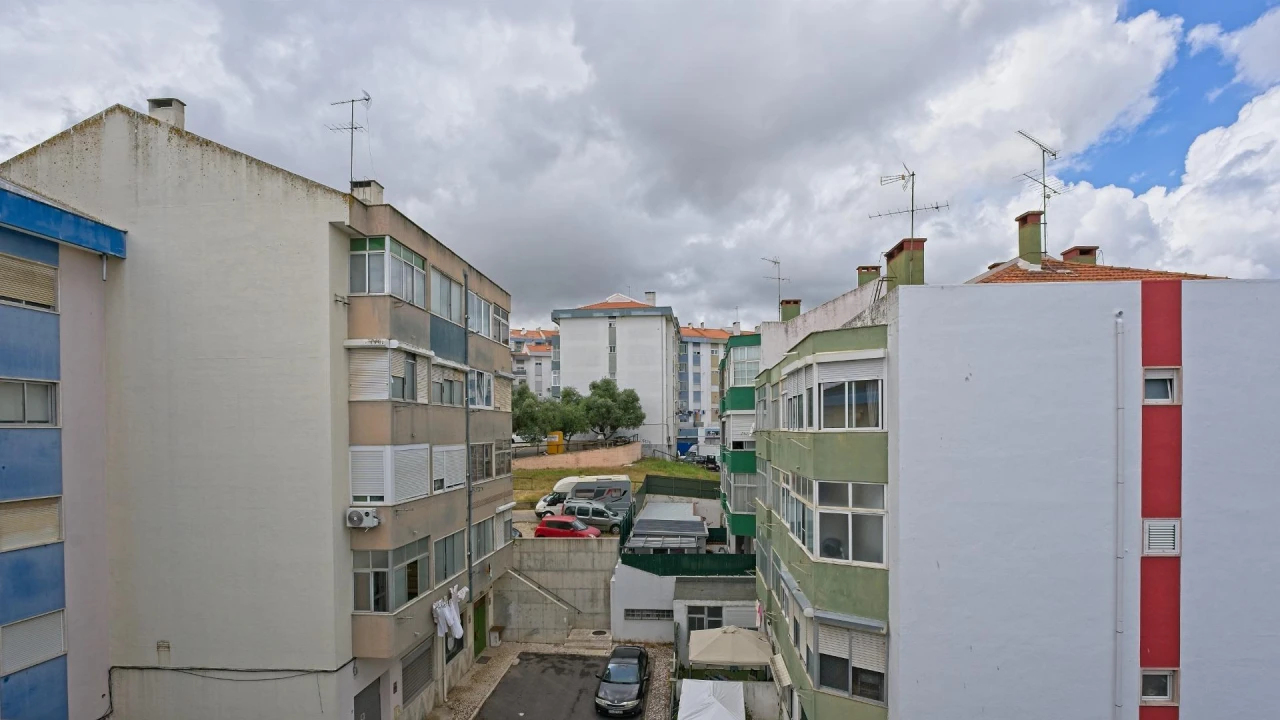 Apartamento T3 para Venda em Póvoa de Santa Iria e Forte da Casa Foto 22
