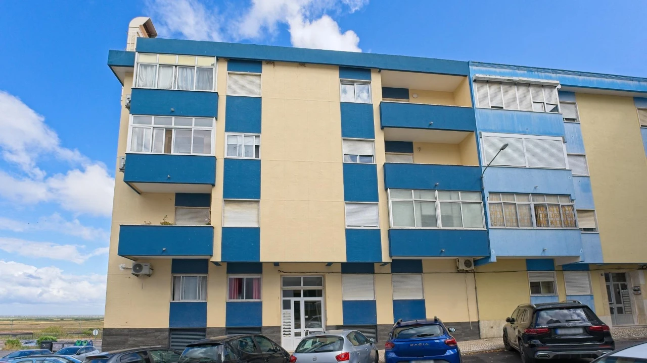 Apartamento T3 para Venda em Póvoa de Santa Iria e Forte da Casa Foto 23
