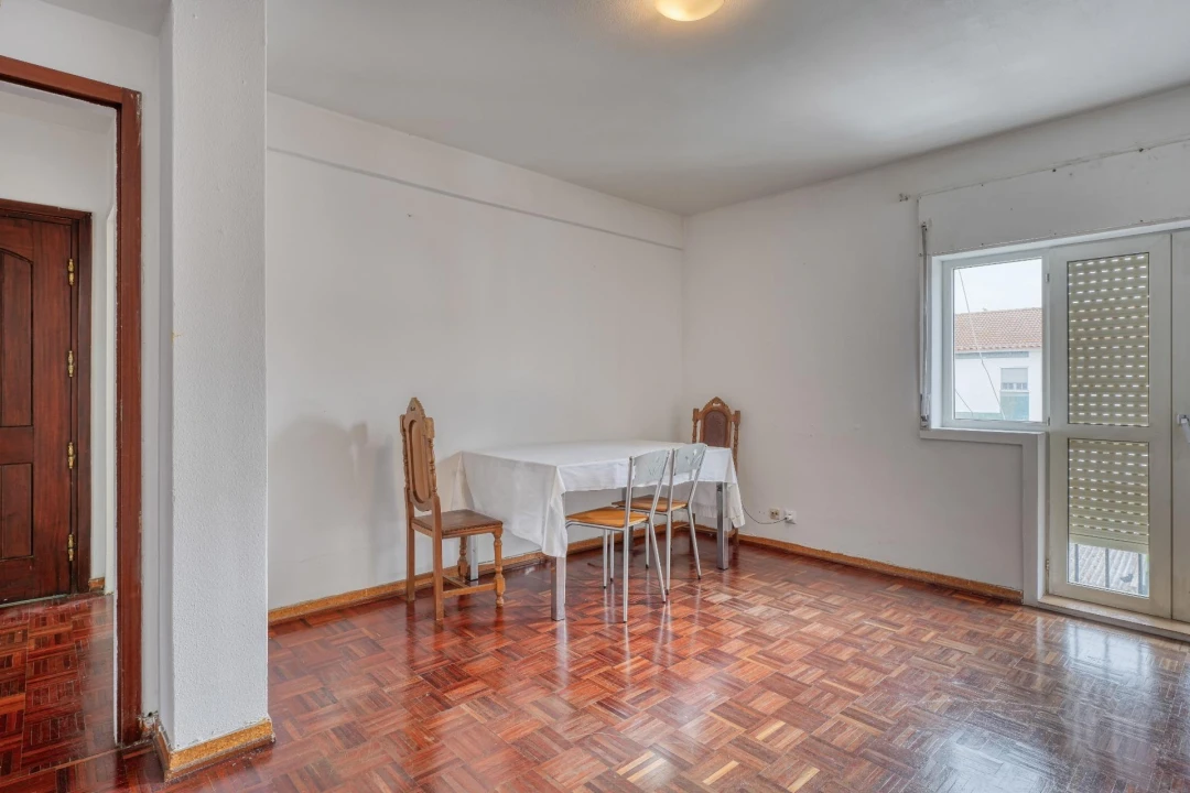 Apartamento T2 para Venda em Almeirim Foto 5