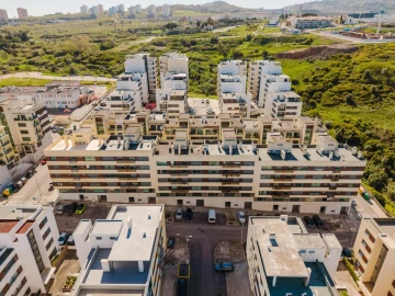 Negócio para Venda em Santo António dos Cavaleiros e Frielas
