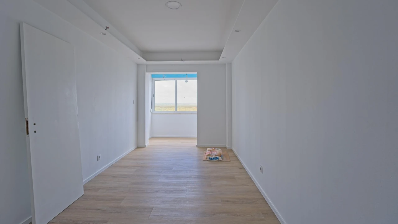 Apartamento T3 para Venda em Póvoa de Santa Iria e Forte da Casa Foto 16
