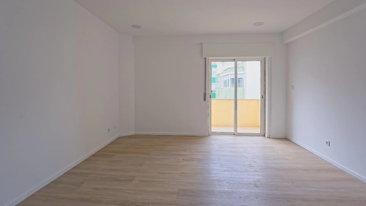 Apartamento T3 para Venda em Póvoa de Santa Iria e Forte da Casa Foto 19