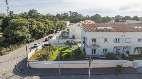 Moradia T5 para Venda em Agrela e Serafão