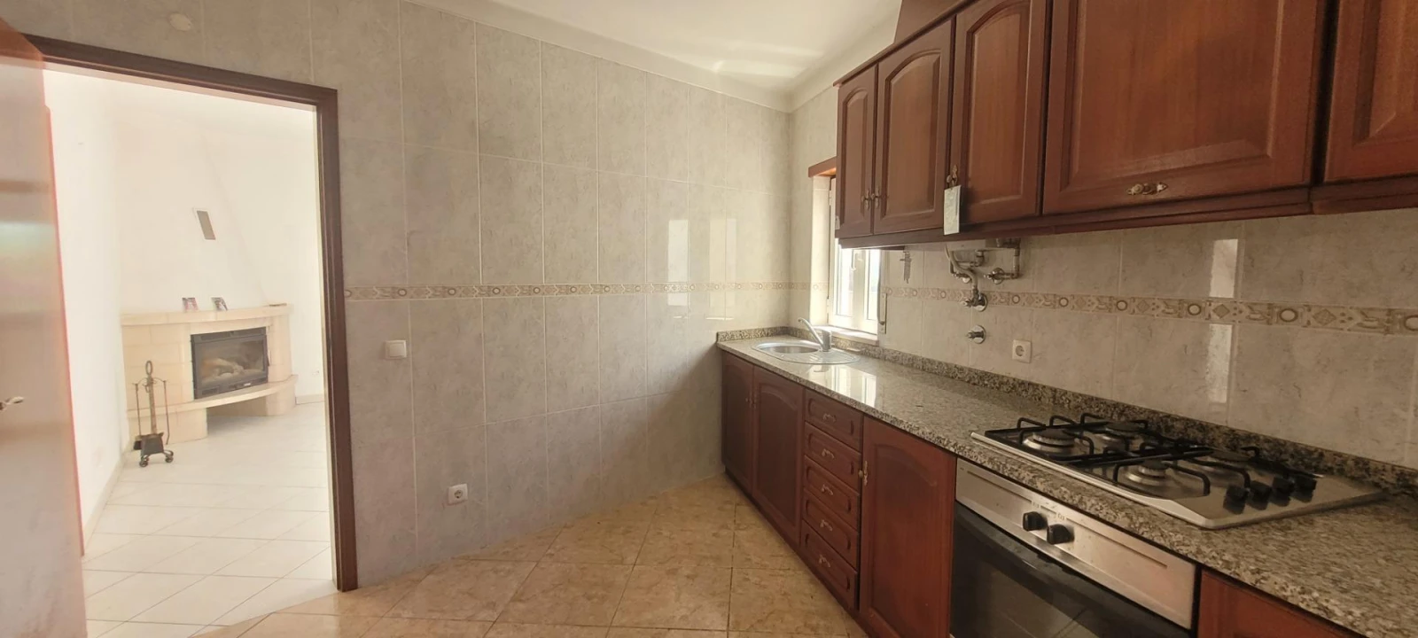 Moradia T2 para Venda em Lavos Foto 11