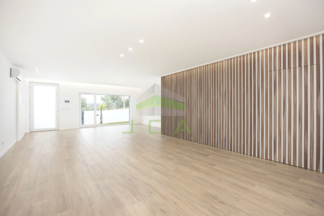 Moradia T4 para Venda em Santa Eufémia e Boa Vista Foto 11