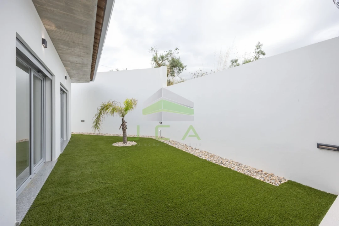 Moradia T4 para Venda em Santa Eufémia e Boa Vista Foto 7