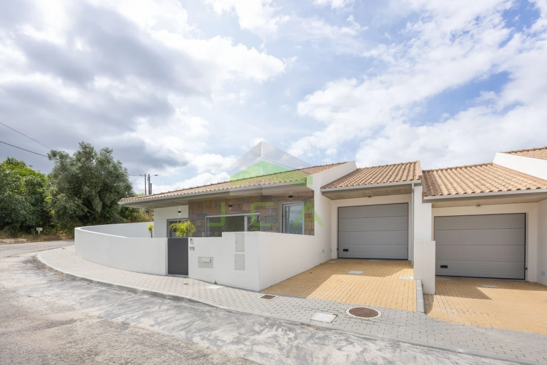 Moradia T4 para Venda em Santa Eufémia e Boa Vista Foto 2