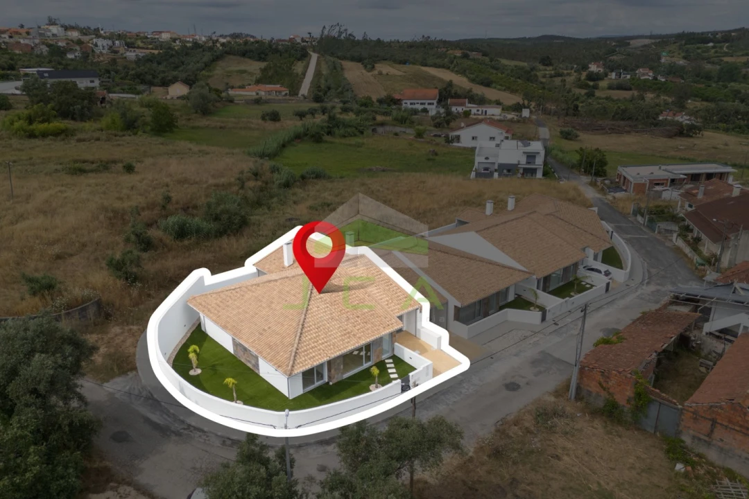 Moradia T4 para Venda em Santa Eufémia e Boa Vista Foto 37