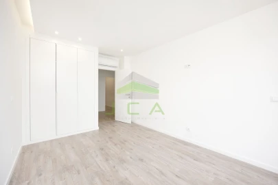 Moradia T4 para Venda em Santa Eufémia e Boa Vista