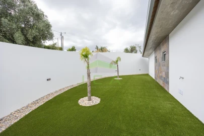 Moradia T4 para Venda em Santa Eufémia e Boa Vista