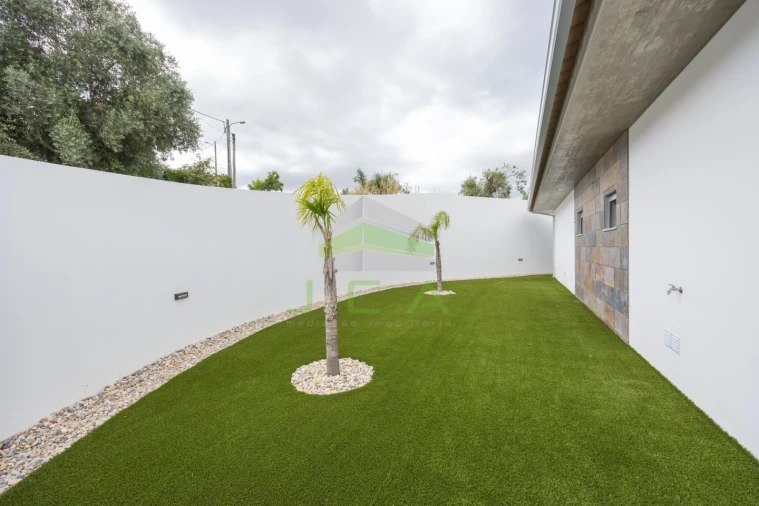 Moradia T4 para Venda em Santa Eufémia e Boa Vista Foto 6