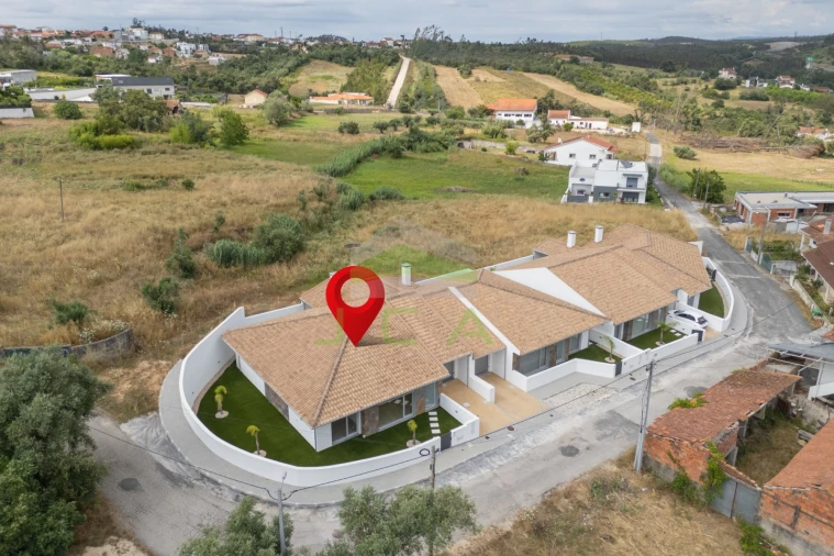 Moradia T4 para Venda em Santa Eufémia e Boa Vista Foto 36
