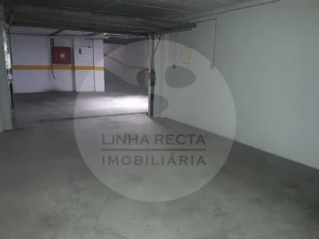 Garagem para Arrendamento em União das Freguesias de Setúbal