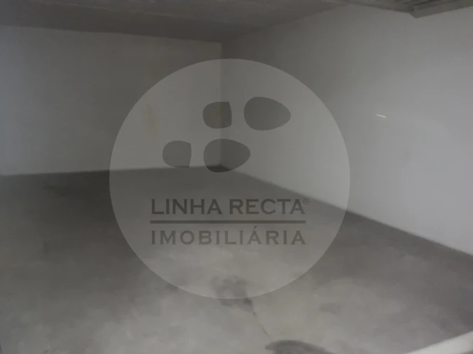 Garagem para Arrendamento em União das Freguesias de Setúbal Foto 5