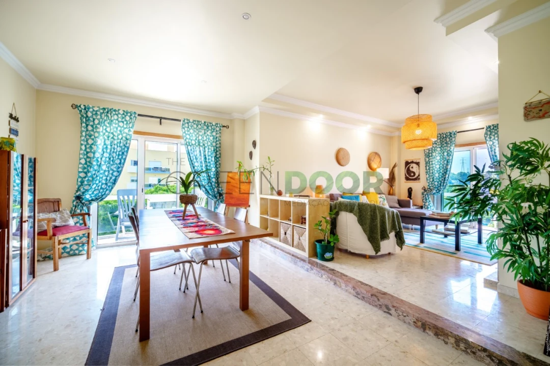 Apartamento T3 para Venda em Amora Foto 1