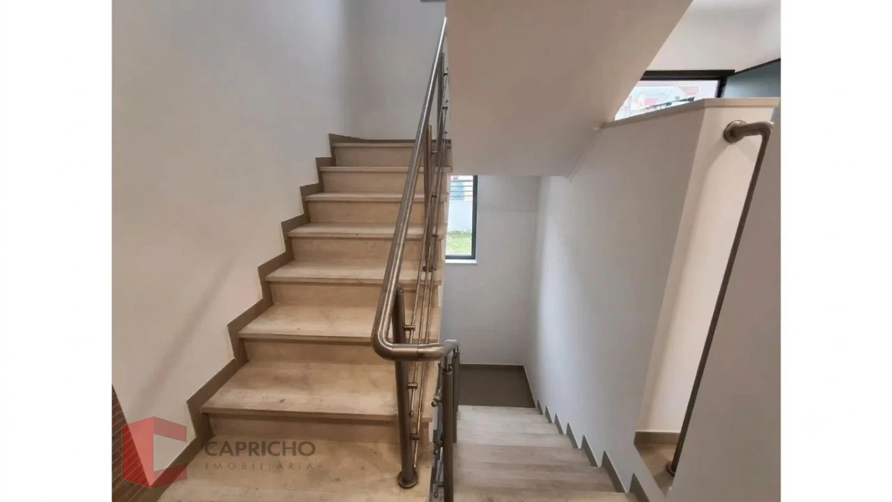 Moradia T5 para Venda em Laranjeiro e Feijó Foto 18