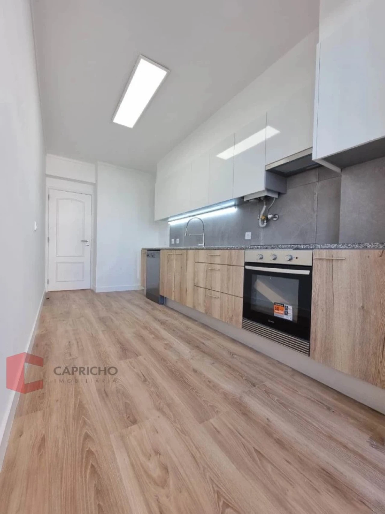 Apartamento T3 para Venda em São Domingos de Benfica Foto 3