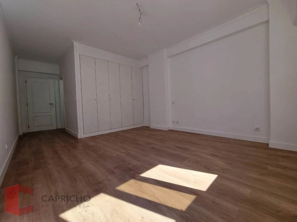 Apartamento T3 para Venda em São Domingos de Benfica Foto 12