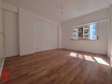 Apartamento T3 para Venda em São Domingos de Benfica