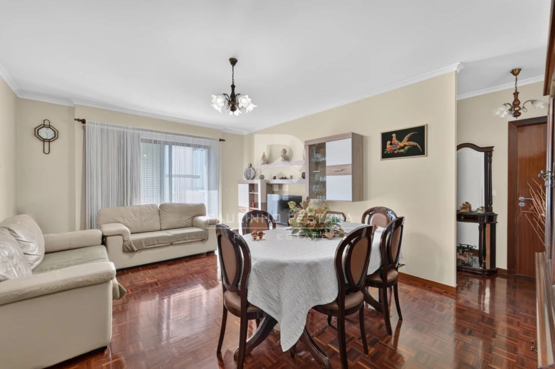 Apartamento T3 para Venda em Santo Antonio Foto 3
