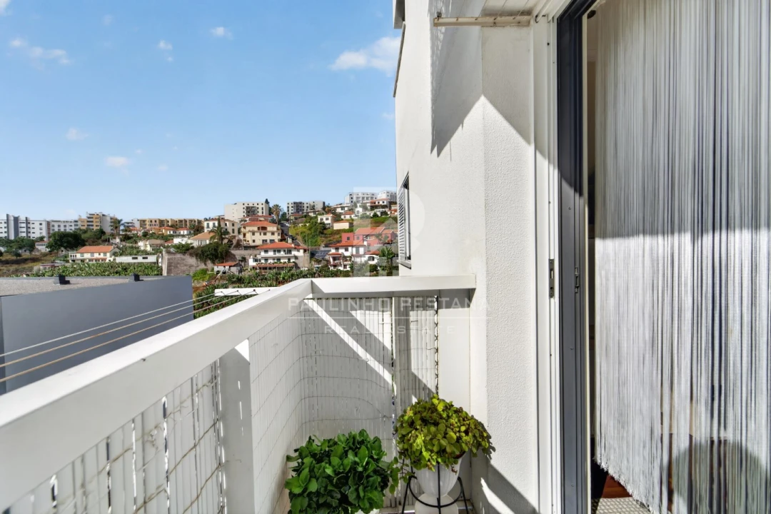 Apartamento T3 para Venda em Santo Antonio Foto 30